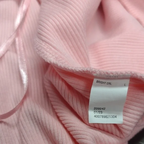 NEW Nine West Pink Ruffle V-Neck Tank Top - Picture 10 of 10